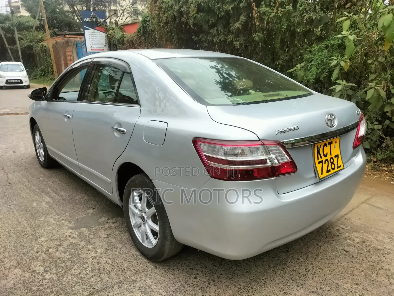 Toyota Premio 2011 Silver