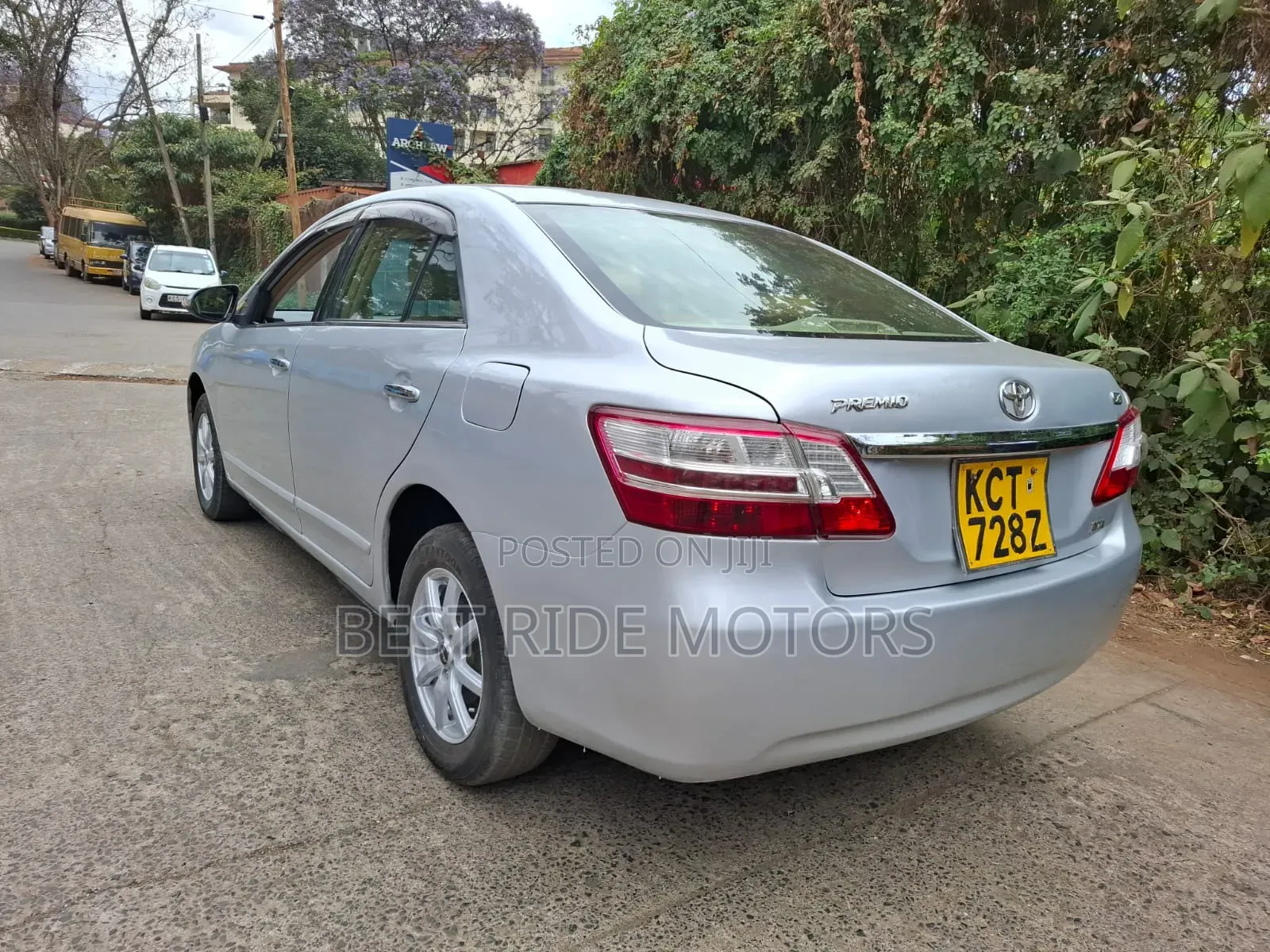 Toyota Premio 1.8 FWD 2013 Silver