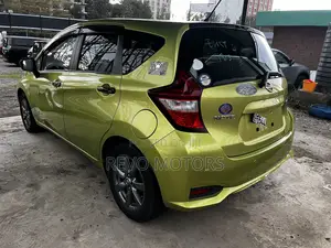 Nissan Note 1.2 Hybrid 2019 Green