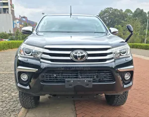 Toyota Hilux 2019 Black