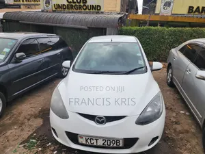 Mazda Demio 2011 Off white