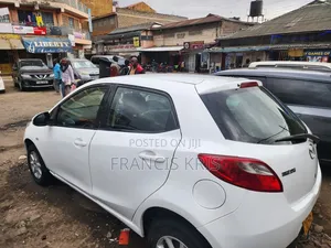 Mazda Demio 2011 Off white