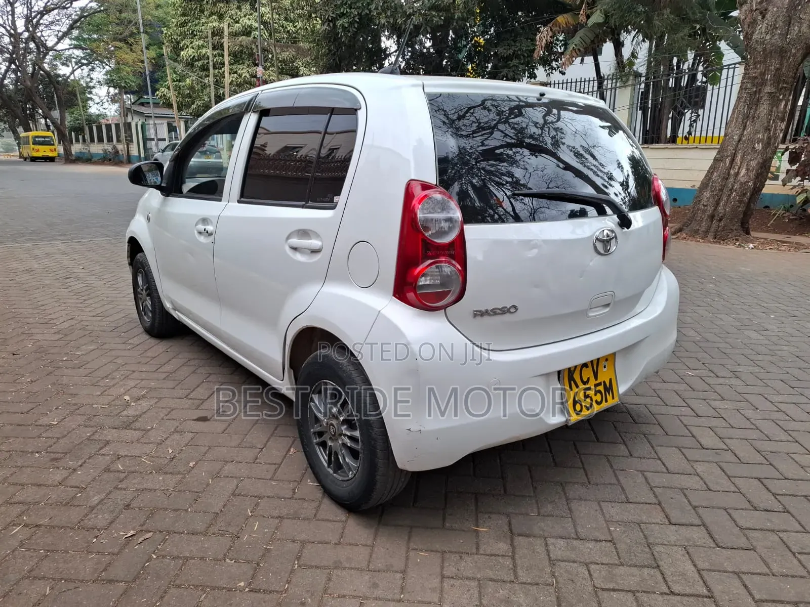 Toyota Passo 1.0 FWD 2012 White