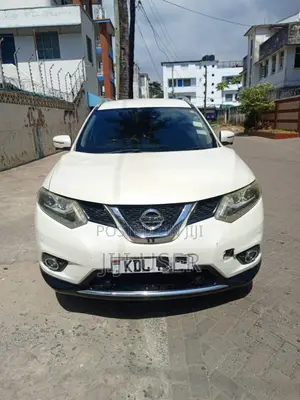Nissan X-Trail 2.0 Petrol AWD 2016 White