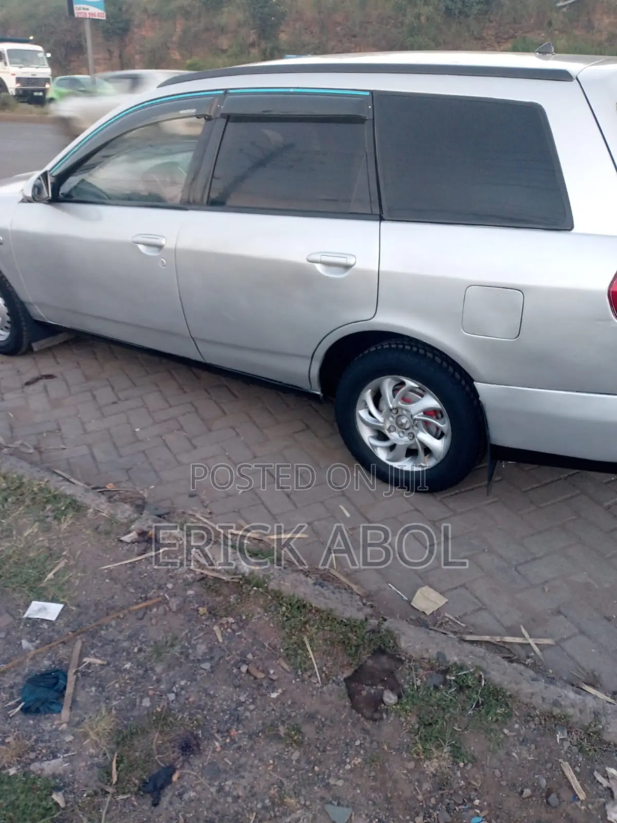 Nissan Wingroad 2002 Silver