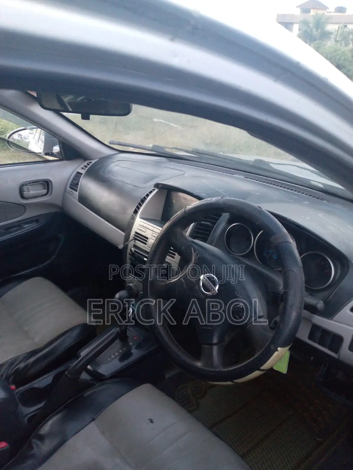 Nissan Wingroad 2002 Silver
