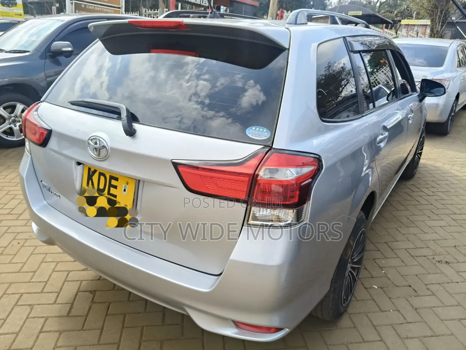 Toyota Corolla Fielder 2015 Silver