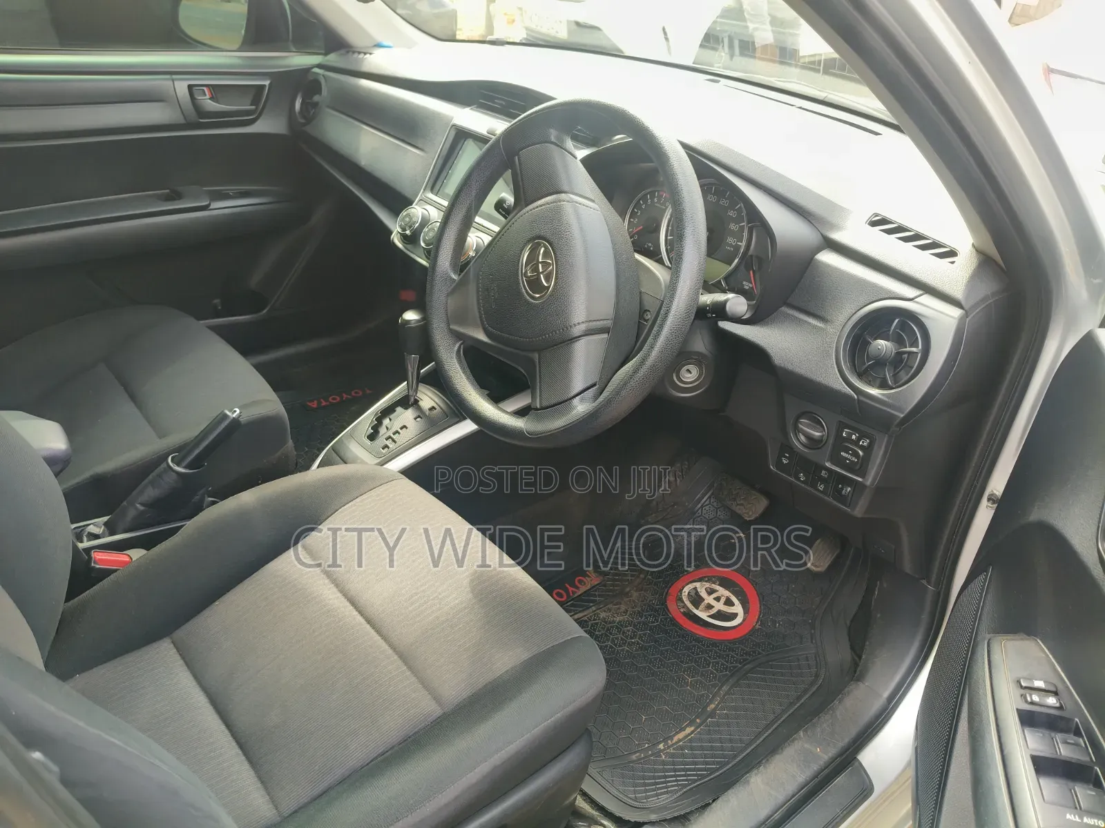 Toyota Corolla Fielder 2015 Silver