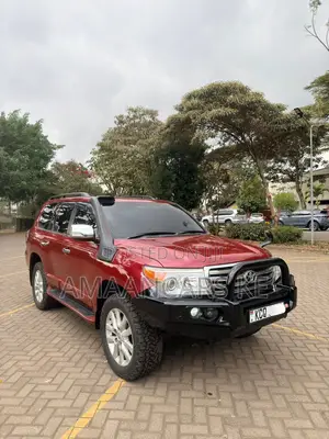 Toyota Land Cruiser 2013 Red