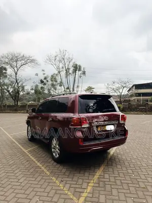 Toyota Land Cruiser 2013 Red