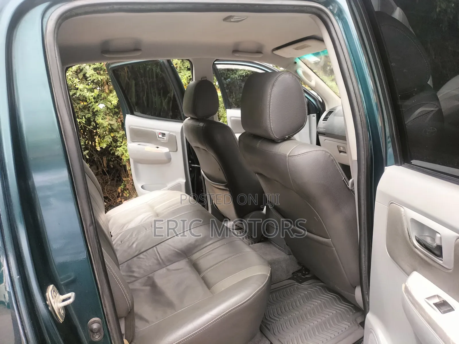 Toyota Hilux 2010 Green