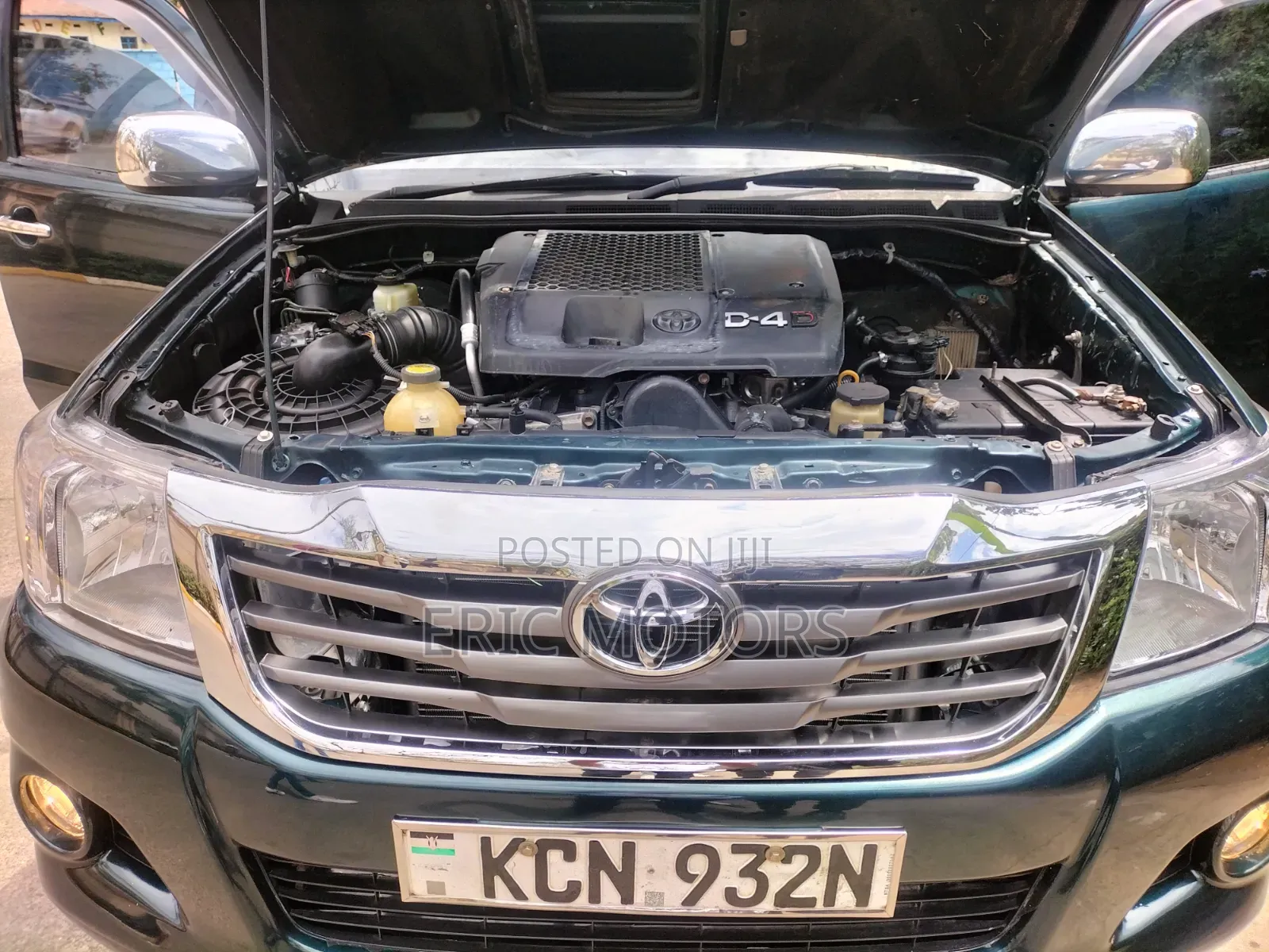 Toyota Hilux 2010 Green