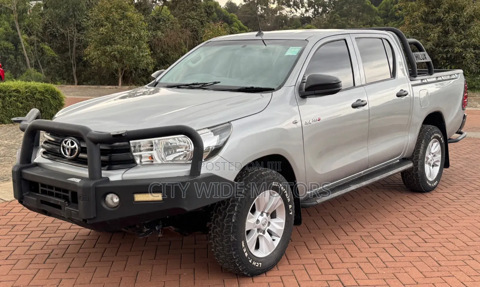 Toyota Hilux 2020 Silver