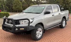 Toyota Hilux 2020 Silver