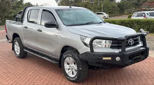 Toyota Hilux 2020 Silver