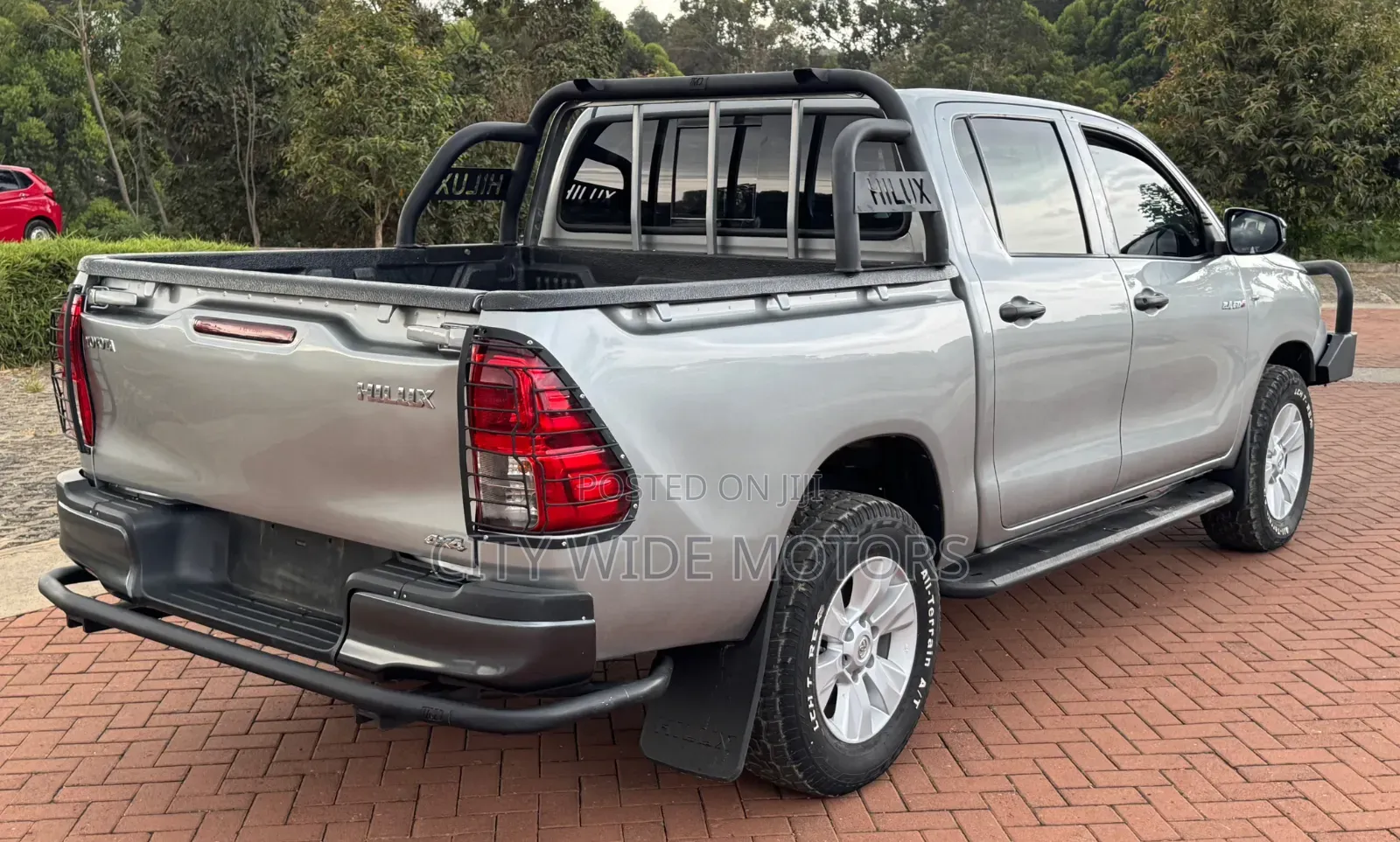 Toyota Hilux 2020 Silver