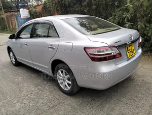 Toyota Premio 2013 Silver