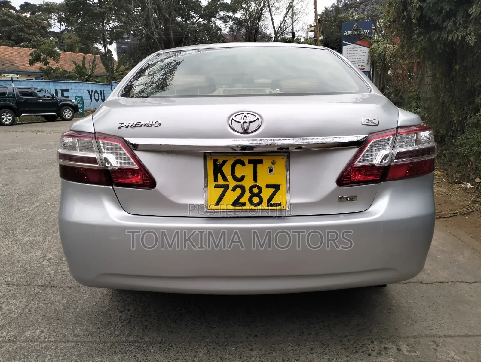 Toyota Premio 2013 Silver