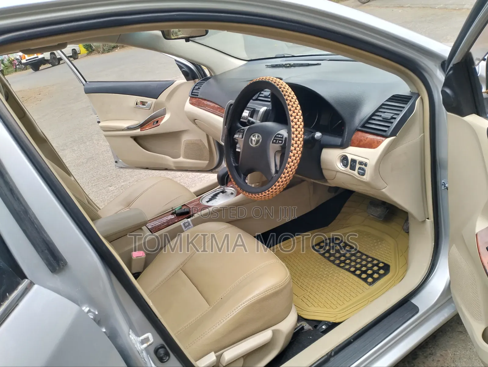 Toyota Premio 2013 Silver