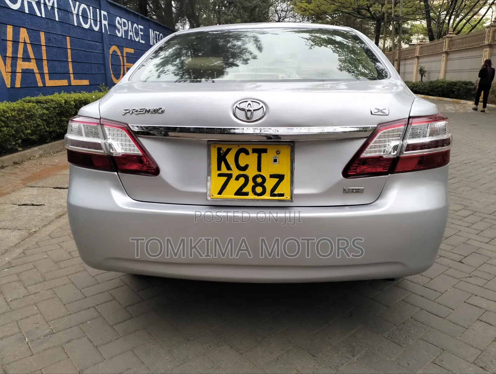 Toyota Premio 2013 Silver