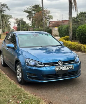 Volkswagen Golf 2016 Blue