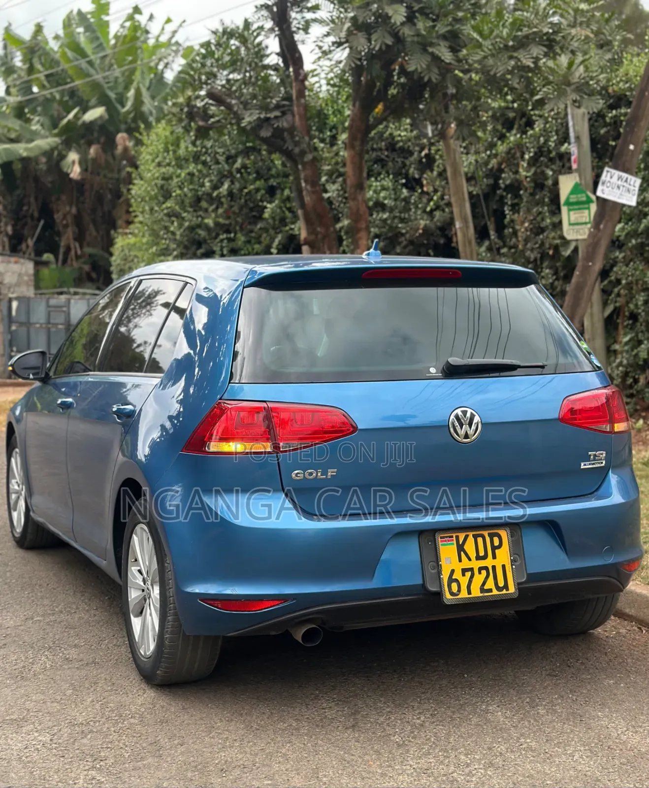 Volkswagen Golf 2016 Blue