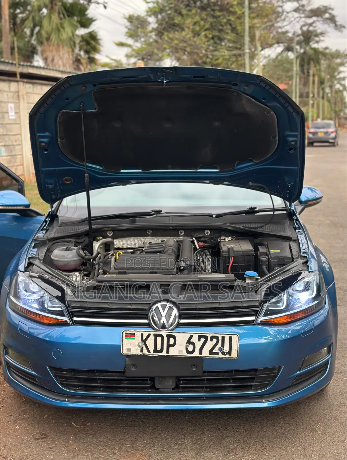 Volkswagen Golf 2016 Blue