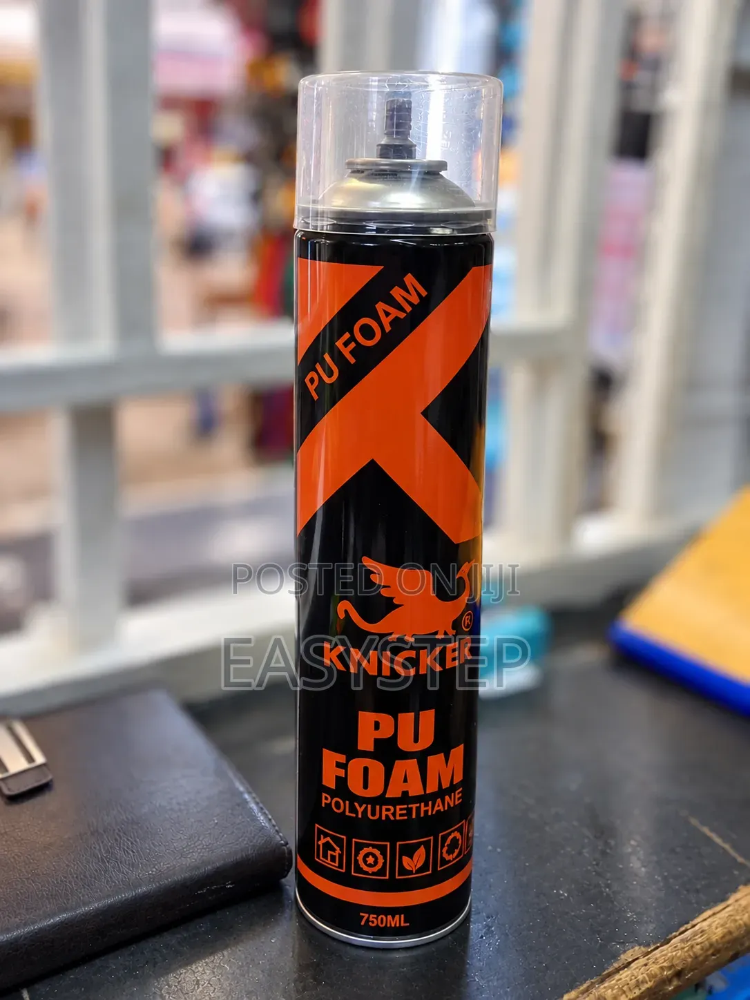 KNICKER PU FOAM 750ML for Sealing and Insulation