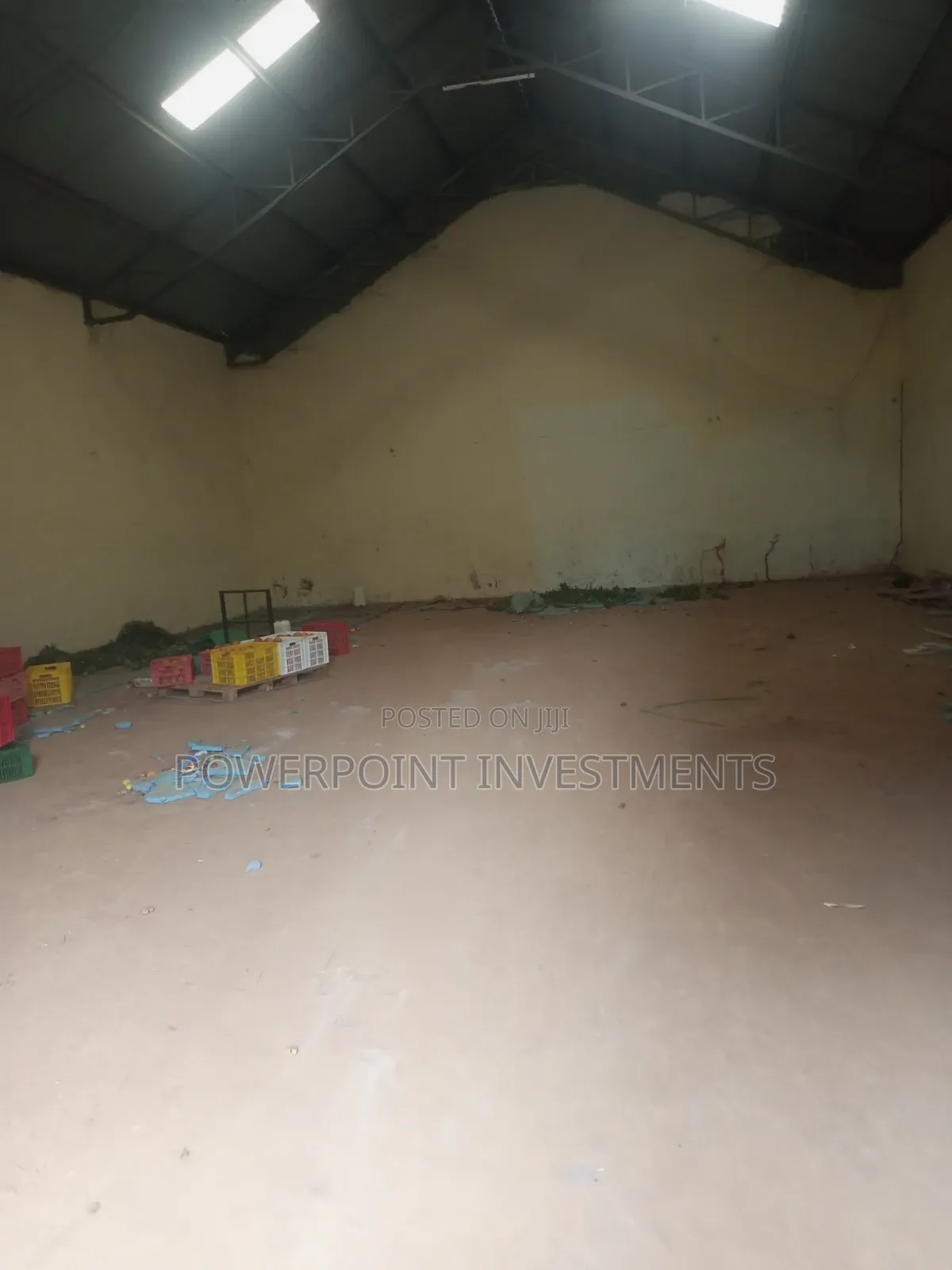 2500 Sf Godown . Near Two Rivers Mall Northern Bypass - Ruaka