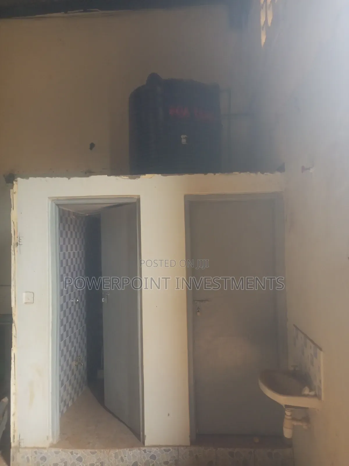 2500 Sf Godown . Near Two Rivers Mall Northern Bypass - Ruaka