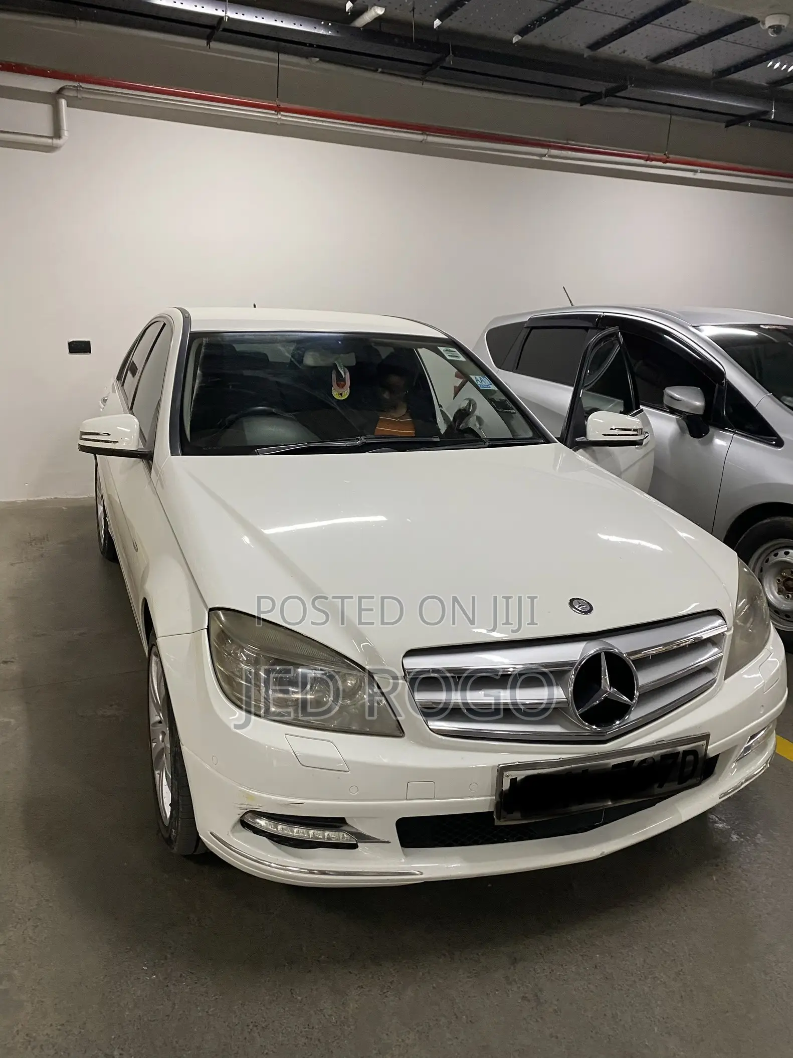 Mercedes-Benz C200 2010 White