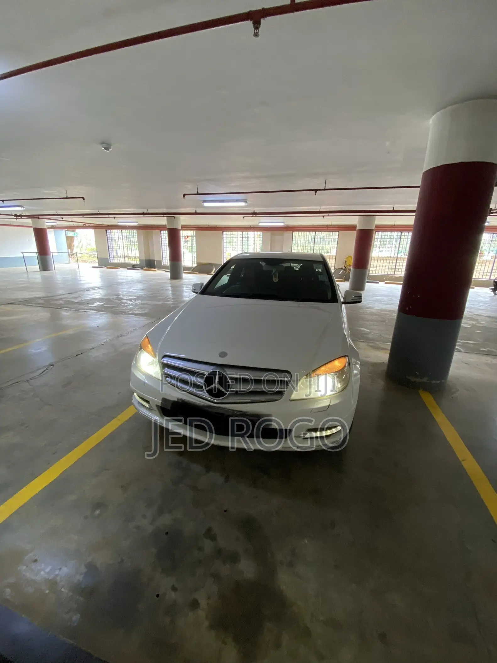 Mercedes-Benz C200 2010 White