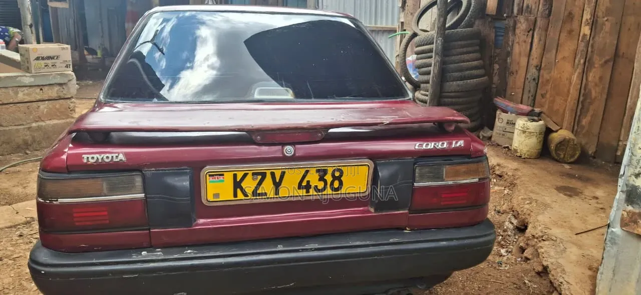 Toyota Corolla Sedan 1990 Brown