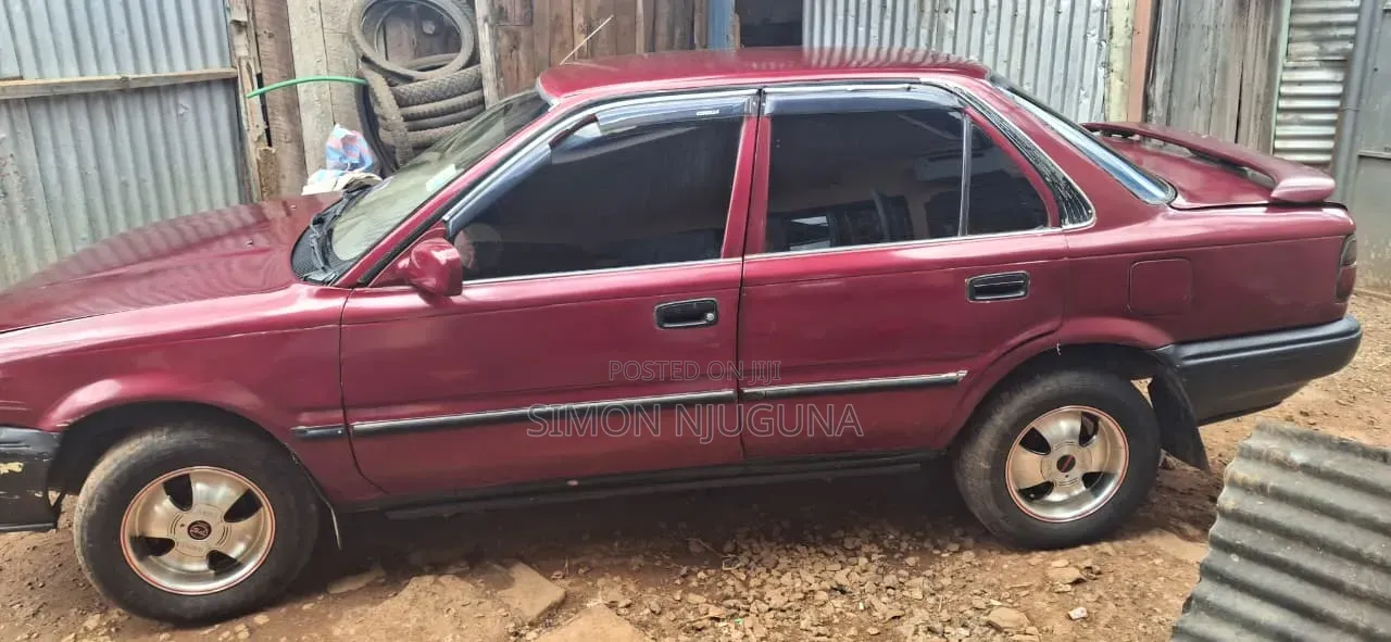 Toyota Corolla Sedan 1990 Brown
