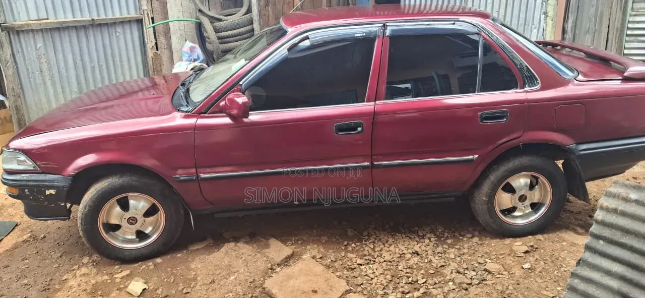 Toyota Corolla Sedan 1990 Brown