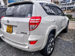 Toyota RAV4 2015 White