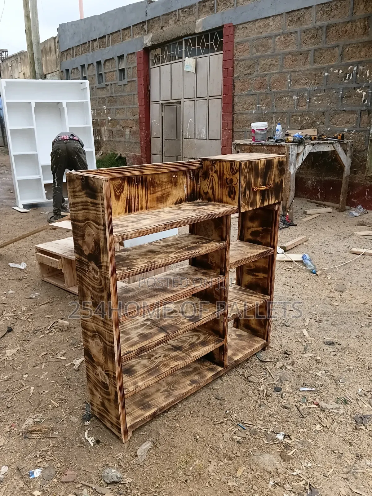 Pallet Shoe Rack With Partitions