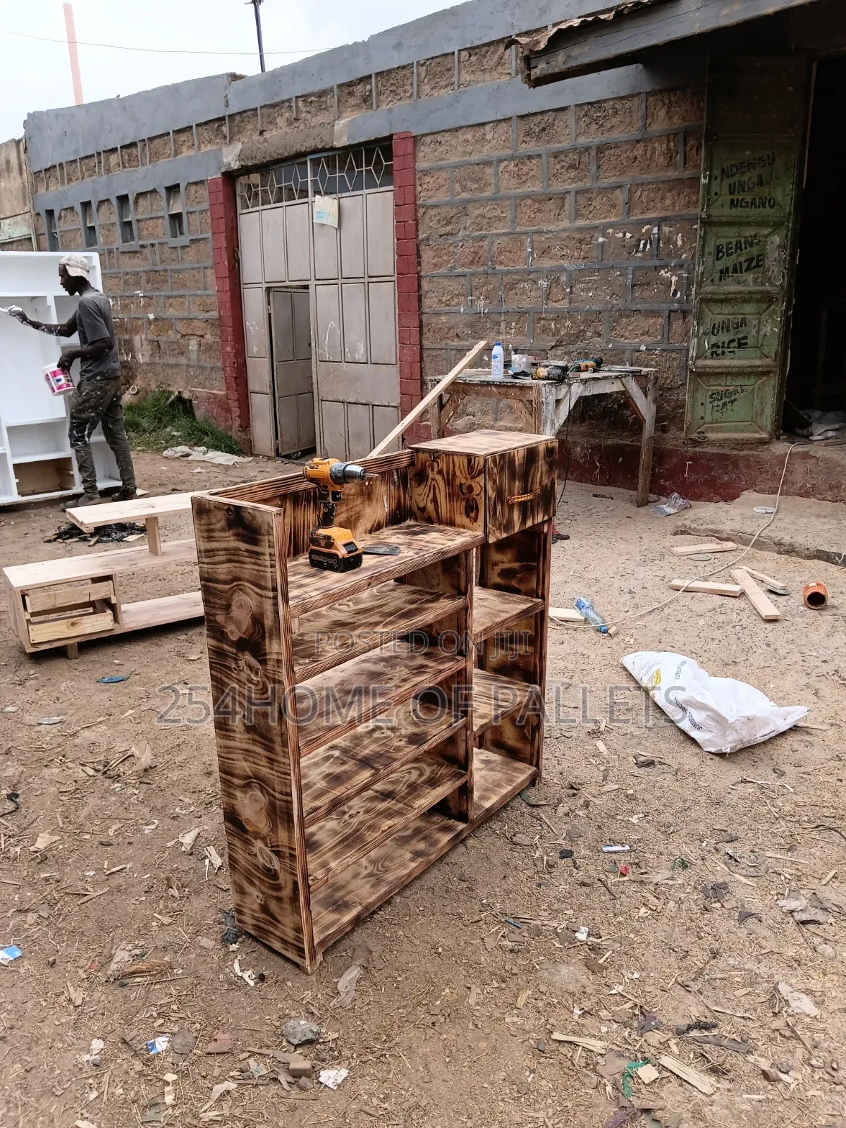 Pallet Shoe Rack With Partitions