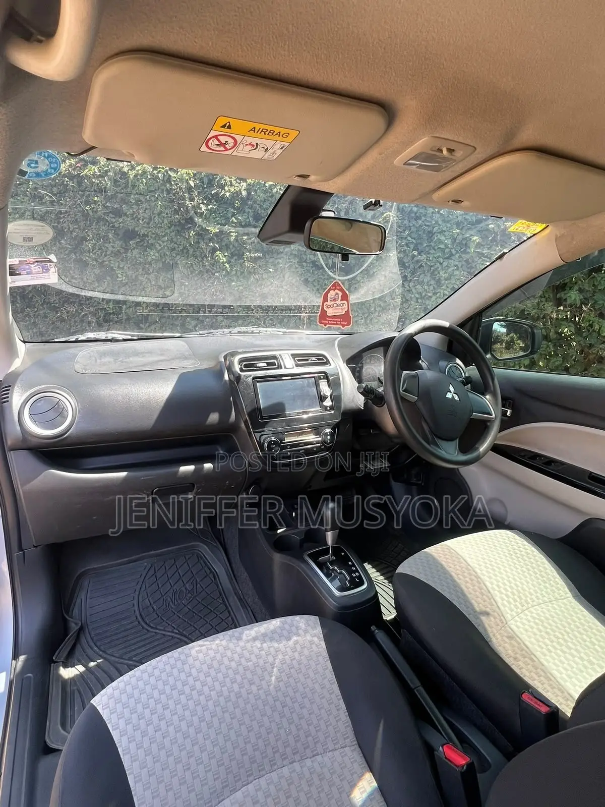 Mitsubishi Mirage ES 2017 Silver
