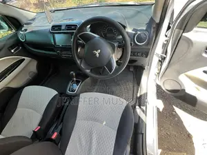 Mitsubishi Mirage ES 2017 Silver