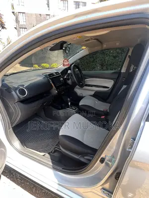 Mitsubishi Mirage ES 2017 Silver