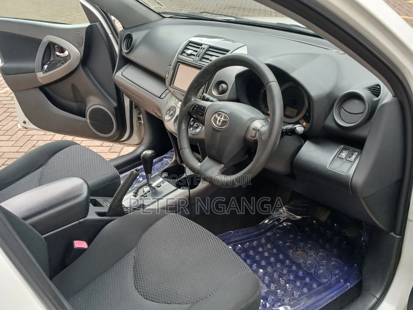 Toyota RAV4 2015 White