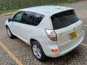 Toyota RAV4 2015 White