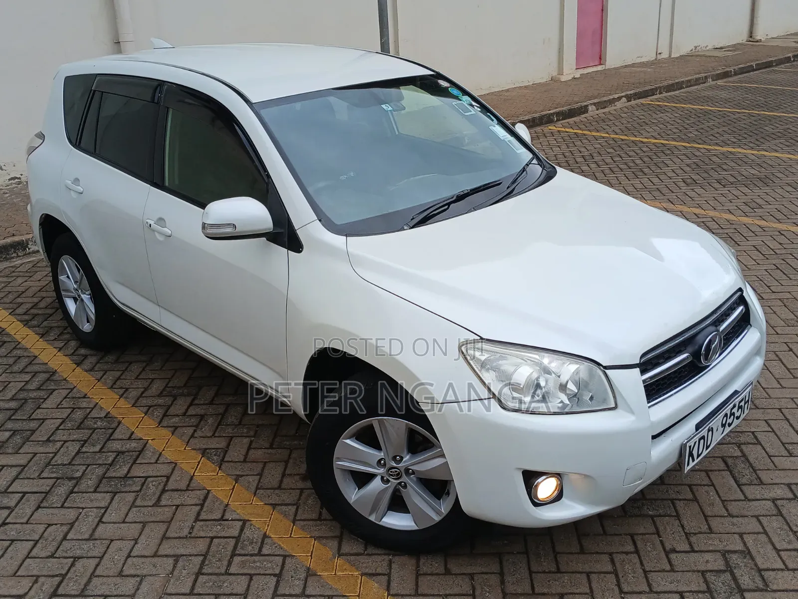 Toyota RAV4 2015 White