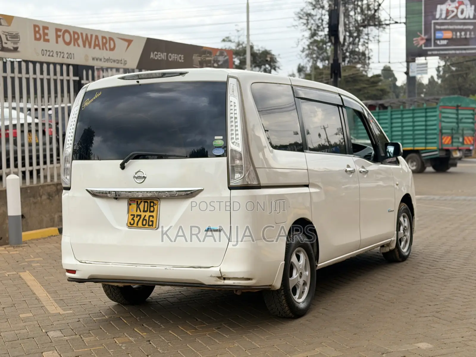 Nissan Serena 2013 White
