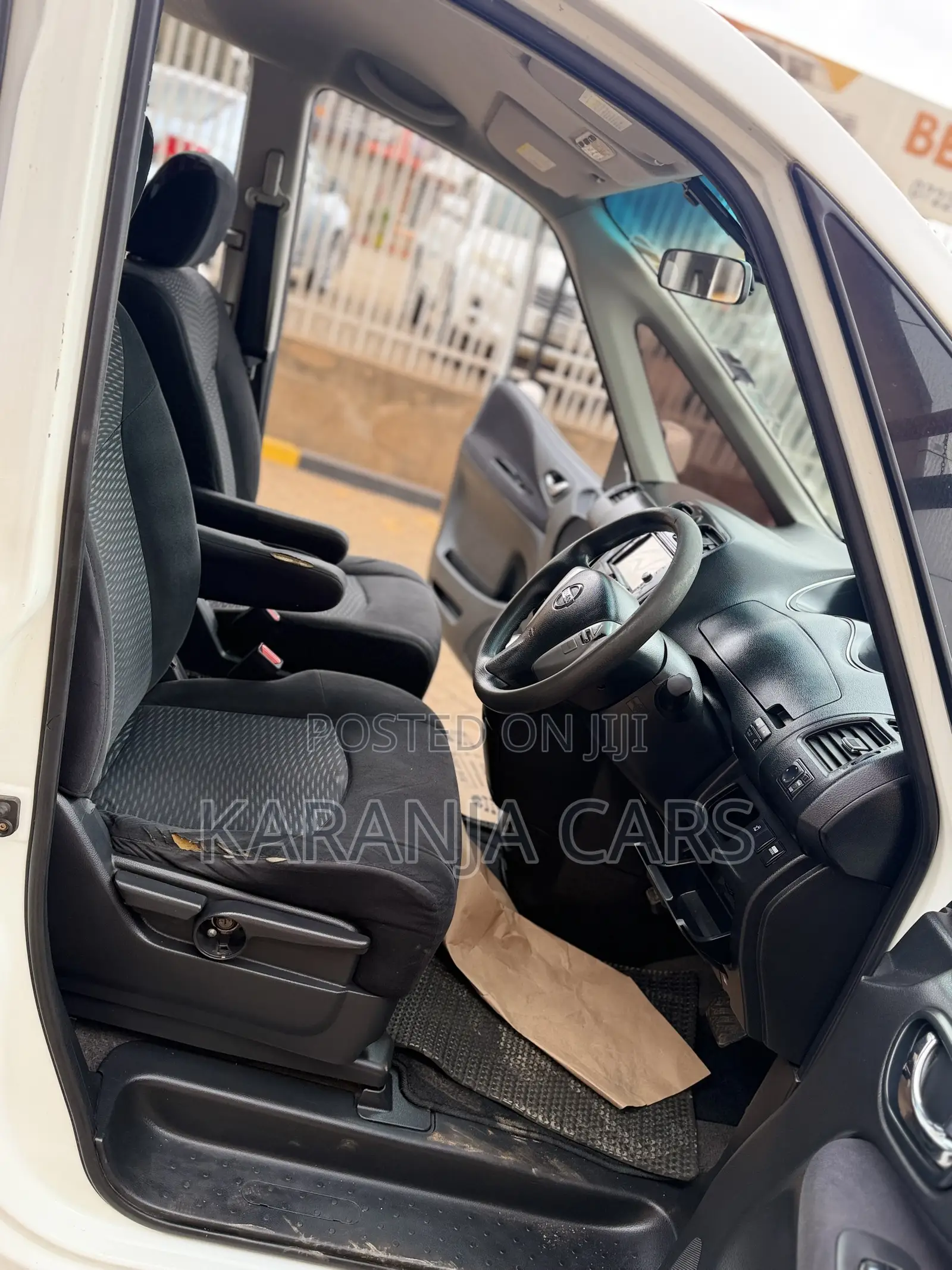 Nissan Serena 2013 White