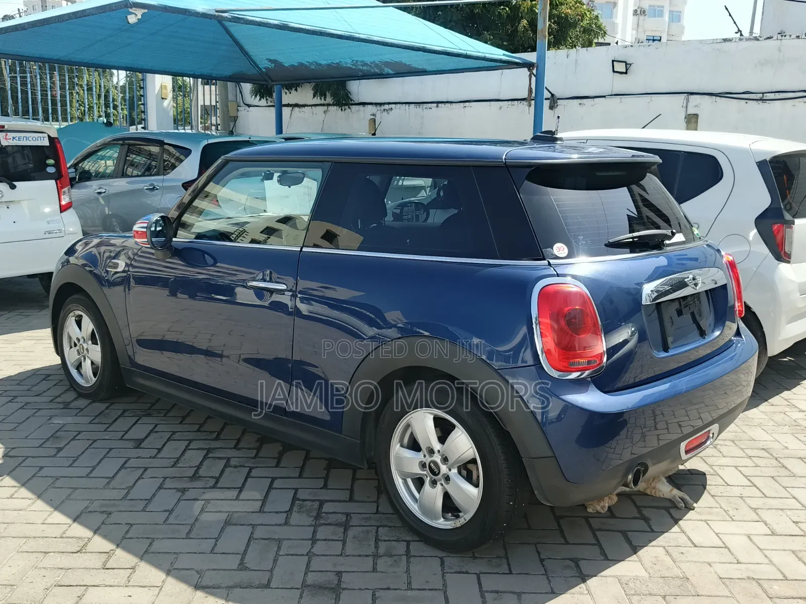 Mini Cooper 2019 Blue