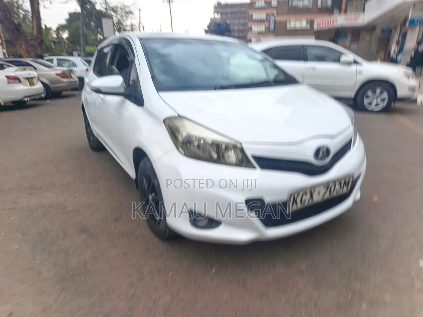 Toyota Vitz 2013 White