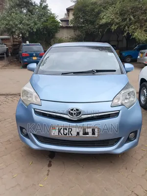 Toyota Ractis 2011 Blue