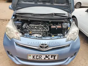 Toyota Ractis 2011 Blue